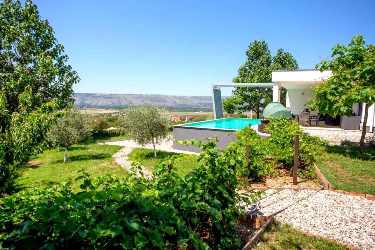 Villa Mona ,Heated Swimming Pool โมสตาร์ ภายนอก รูปภาพ
